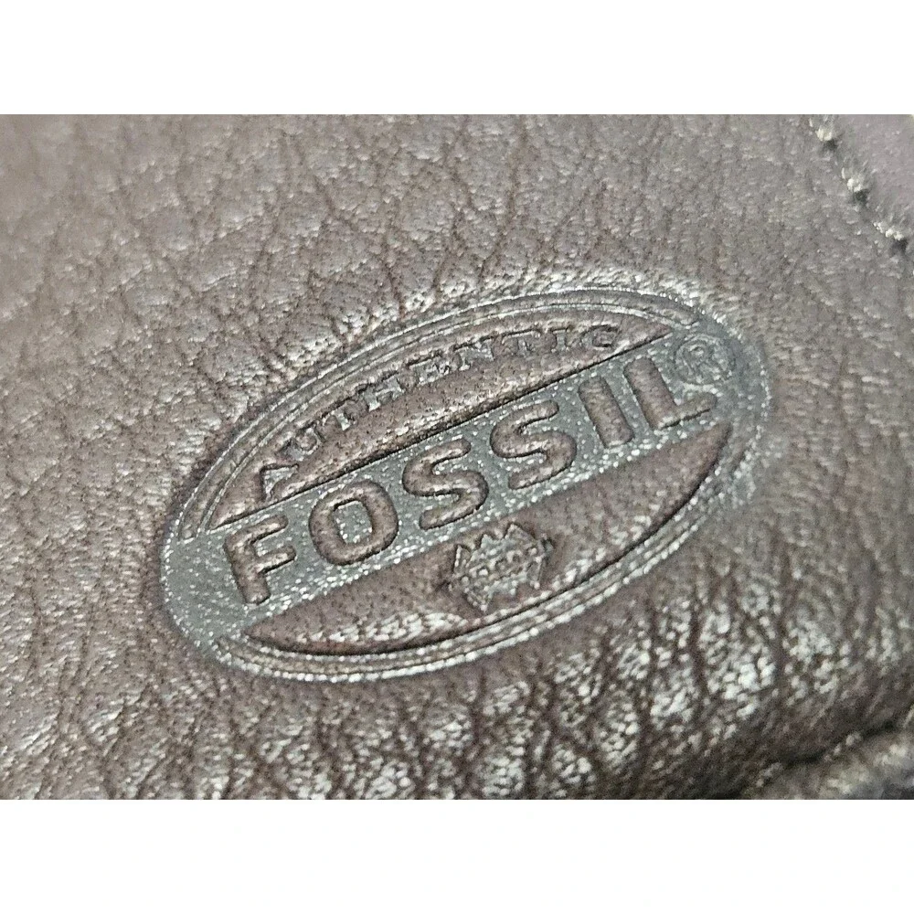 Fossil Traveler Mens bi-fold wallet brown leather